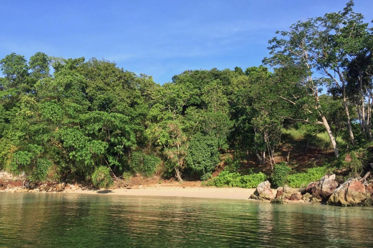 Nomad Divers Bangka Likupang Kültér fotó