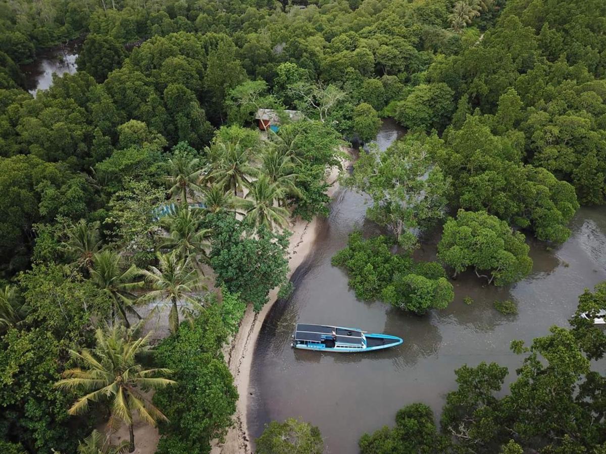 Nomad Divers Bangka Likupang Kültér fotó